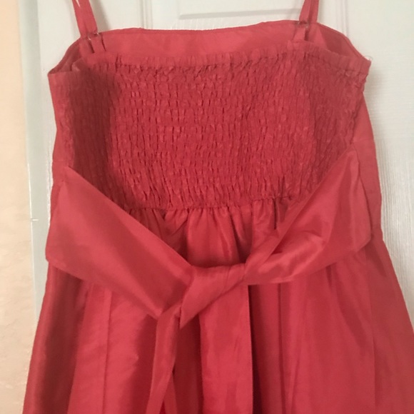 Beautiful Salmon Short Sleeveless Dress. Large - Picture 5 of 7